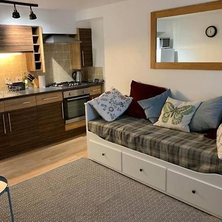 The Snug, A Great Flat In The Heart Of Peebles. Apartment Bagian luar foto