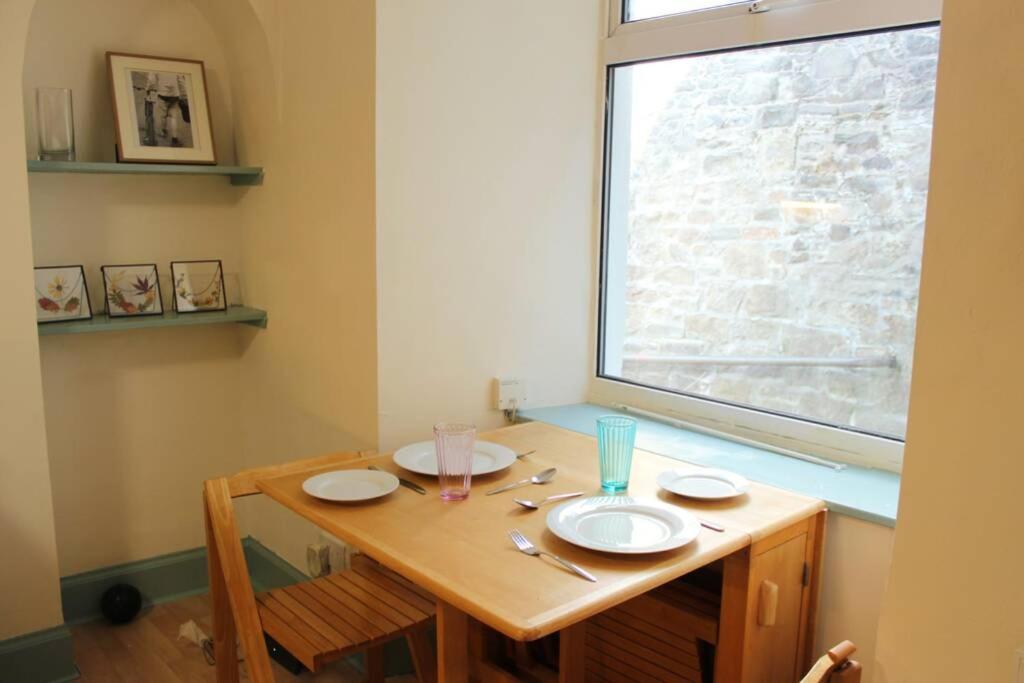 The Snug, A Great Flat In The Heart Of Peebles. Apartment Bagian luar foto